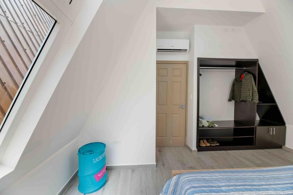 ווסט אנד Cozy Beach Villa At The Shores 5 Minutes From The Beach מראה חיצוני תמונה