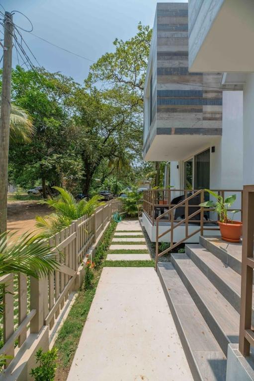 ווסט אנד Cozy Beach Villa At The Shores 5 Minutes From The Beach מראה חיצוני תמונה